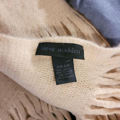 Large Scarves and Stoles (P-CE)