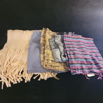 Large Scarves and Stoles (P-CE)
