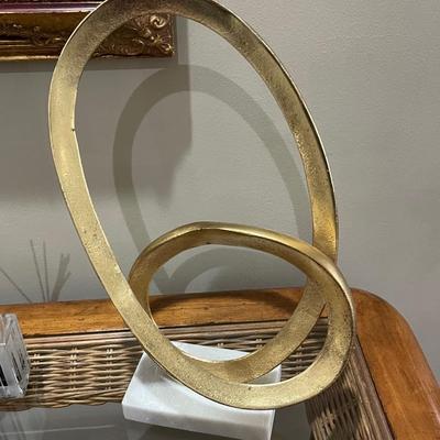 CosmoLiving by Cosmopolitan Aluminum & Marble Geometric Sculpture