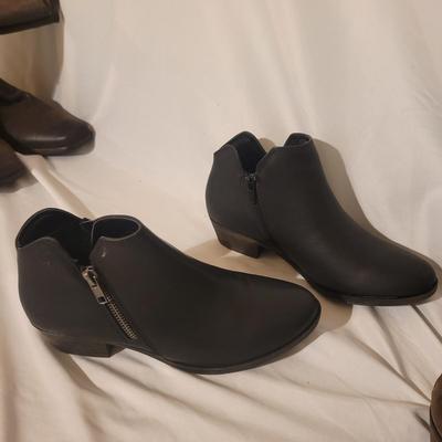 Womenâ€™s Fashion Boots, Sz. 8-9 (P-CE)