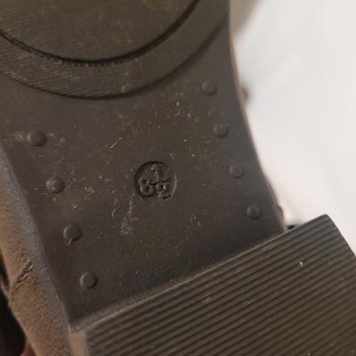 Womenâ€™s Fashion Boots, Sz. 8-9 (P-CE)