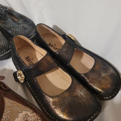 Womenâ€™s Alegria Shoes, Size 37/39 (P-CE)