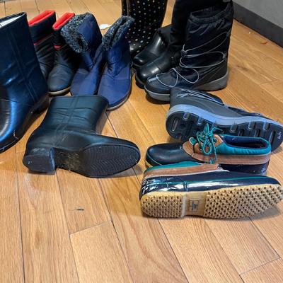 Womenâ€™s Snow and Rain Boots by Bass & More, Sz. 7-9.5 (P-CE)