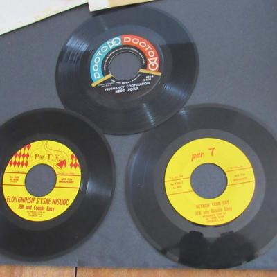 Lot 362: 3 Vintage 45 RPM Records