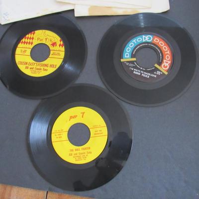 Lot 362: 3 Vintage 45 RPM Records