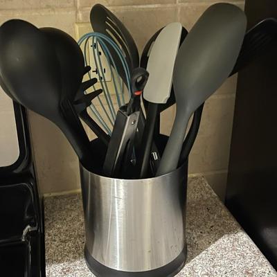 Oxo Good Grips Stainless Steel Utensil Holder with Utensils