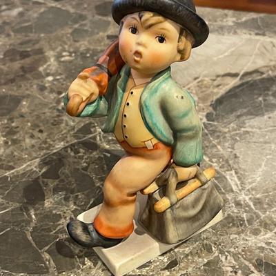 Vintage Hummel Goebel Merry Wanderer Figurine