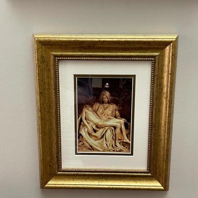 Picture of Michelangelo's Sculpture of Jesus and Mary at the Mount