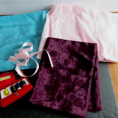 Lot 400: Pretty Unused Fabric and Small Sewing Kit