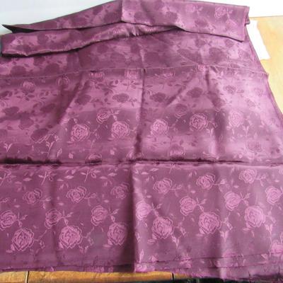 Lot 400: Pretty Unused Fabric and Small Sewing Kit