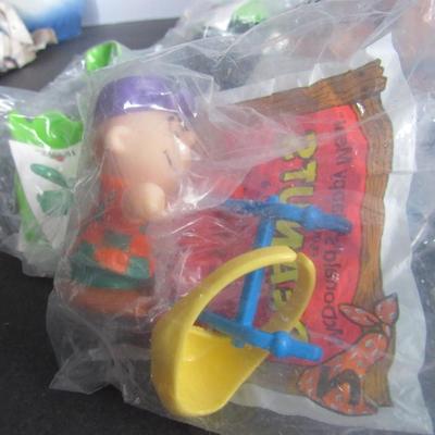 Lot 419: Lot of Older McDonalds Premium Toys, Beanies, Charlie Brown, More