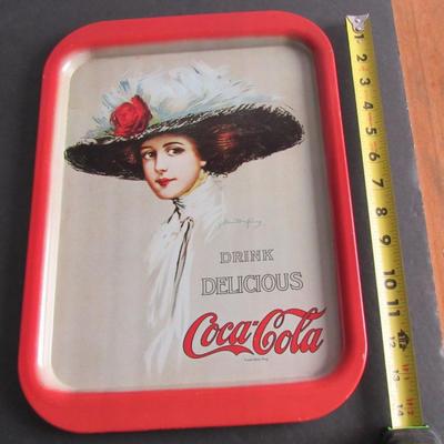 Lot 424: Coca Cola Tin Tray, Lady in Hat