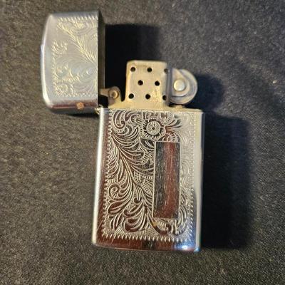 Assortment of Pocket Knives and a Zippo (LR-DW)