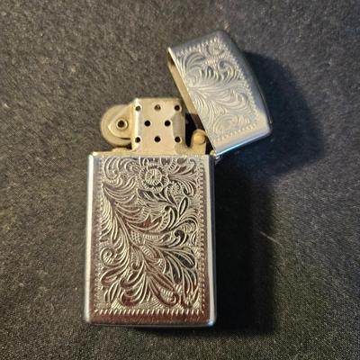 Assortment of Pocket Knives and a Zippo (LR-DW)