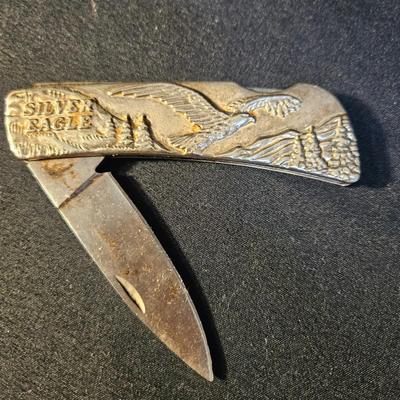 Assortment of Pocket Knives and a Zippo (LR-DW)