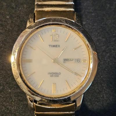 Men's Wrist Watches, Wrist Bands and a Bulova Travel Clock (LR-DW)