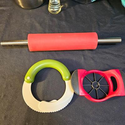 Cuisinart Accessories, Tomodachi Knives and More (K-DR)