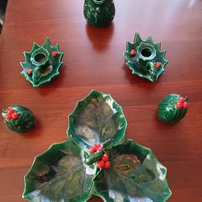 Lefton holly dishes