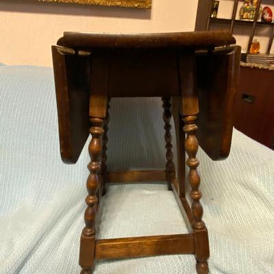 Wooden End Table with Leaf