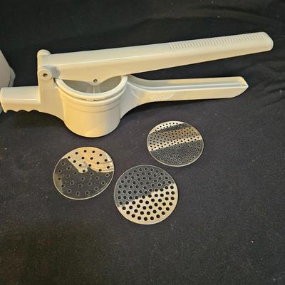 Cuisinart Quick-Prep, Osterizer Blender and More (K-DW)