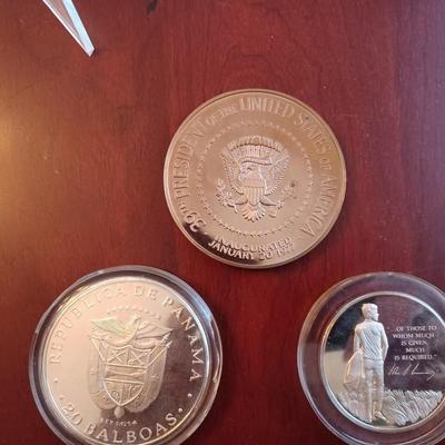 3 large franklin mint collector coins