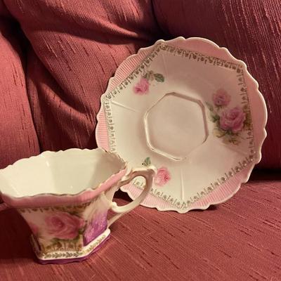 Tea Cups and Saucers Lot