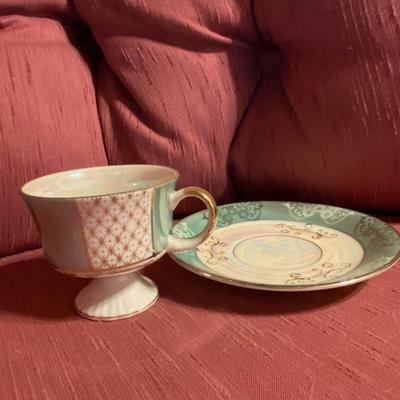 Tea Cups and Saucers Lot