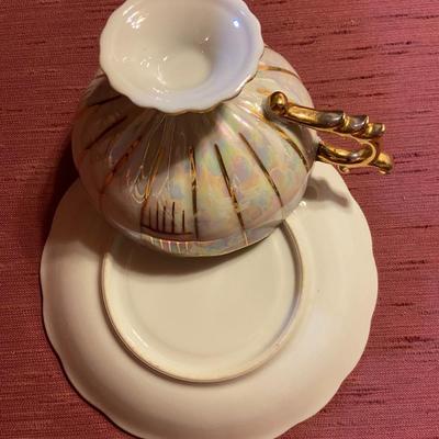 Tea Cups and Saucers Lot