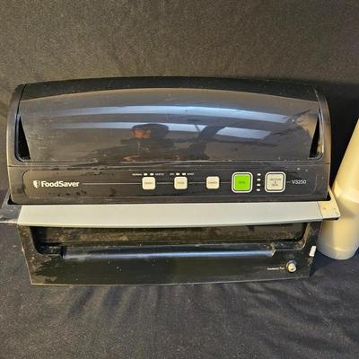 FoodSaver Vacuum Sealer and Vacuum Bags (K-DW)