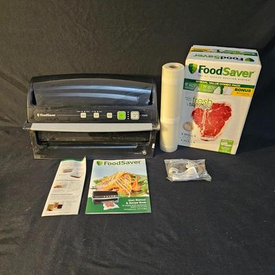FoodSaver Vacuum Sealer and Vacuum Bags (K-DW)