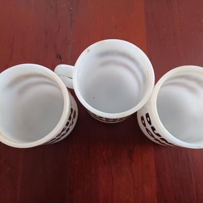 3 dunkin mugs