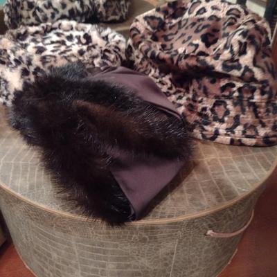 Collection of Ladies Hats and Hat Boxes (#1)