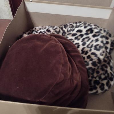 Collection of Ladies Hats and Hat Boxes (#1)