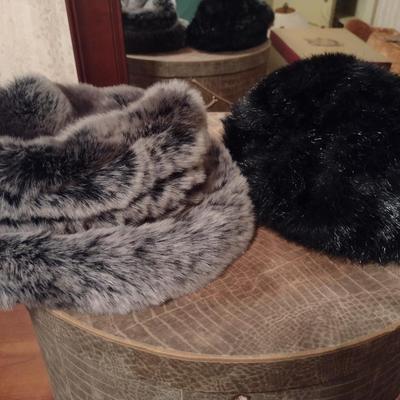 Collection of Ladies Hats and Hat Boxes (#1)