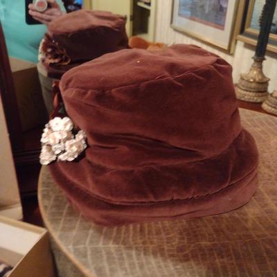 Collection of Ladies Hats and Hat Boxes (#1)