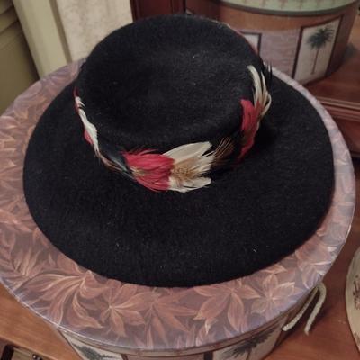 Collection of Ladies Hats and Hat Boxes (#3)