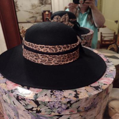 Collection of Ladies Hats and Hat Boxes (#3)