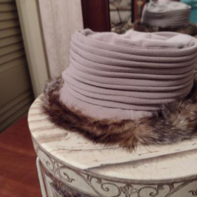 Collection of Ladies Hats and Hat Boxes (#5)