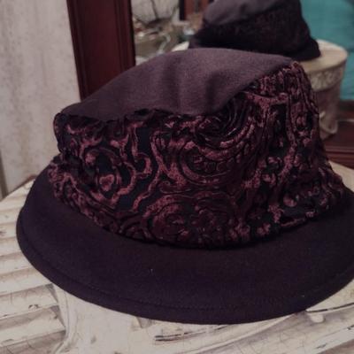 Collection of Ladies Hats and Hat Boxes (#5)