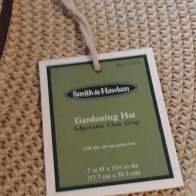 Collection of Ladies Hats and Hat Boxes (#6)