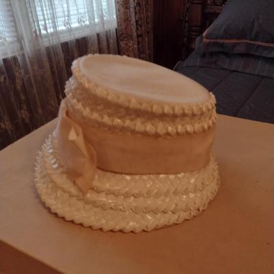 Collection of Ladies Hats and Hat Boxes (#8)