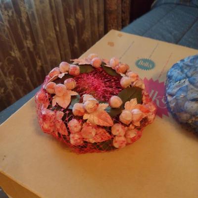 Collection of Ladies Hats and Hat Boxes (#8)