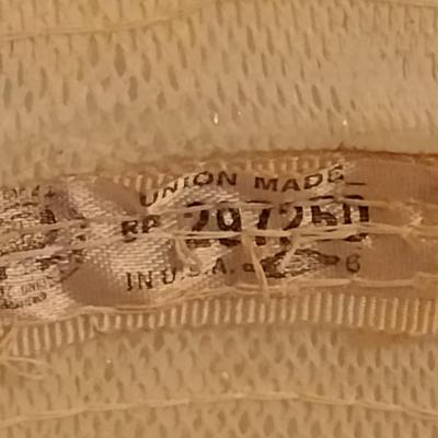 Collection of Ladies Hats and Hat Boxes (#8)