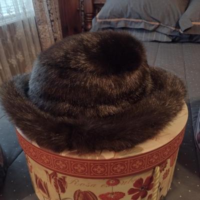 Collection of Ladies Hats and Hat Boxes (#10- 4 Boxes)