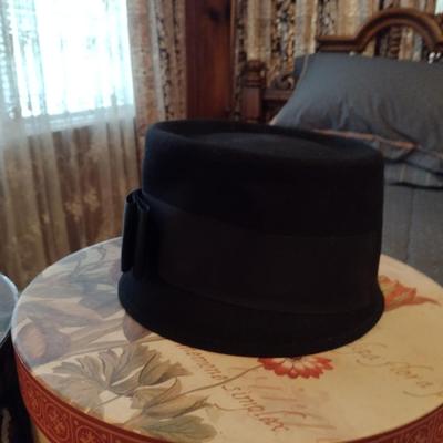 Collection of Ladies Hats and Hat Boxes (#10- 4 Boxes)