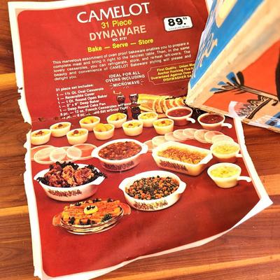 Lot #100 Attic find! Vintage 31 Piece Camelot Dynaware Bake Serve Store Set in Box
