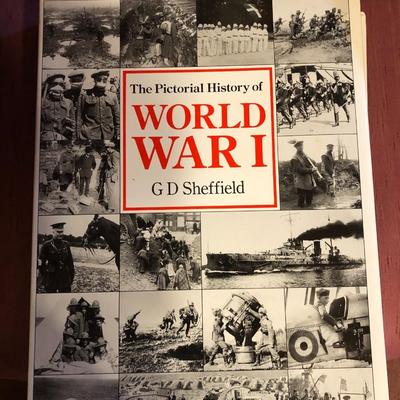 Pictoral History of WWI and WWII (Pair)