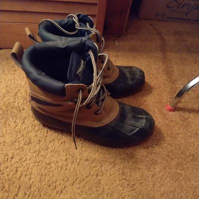 Collection of Ladies Clothing and Shoes (C)