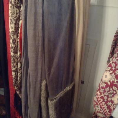 Collection of Ladies Clothing and Shoes (C)