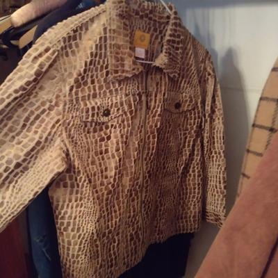 Collection of Ladies Clothing and Shoes (C)